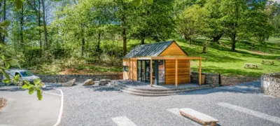 Eco Pod Sedum Roof copy 1024x682